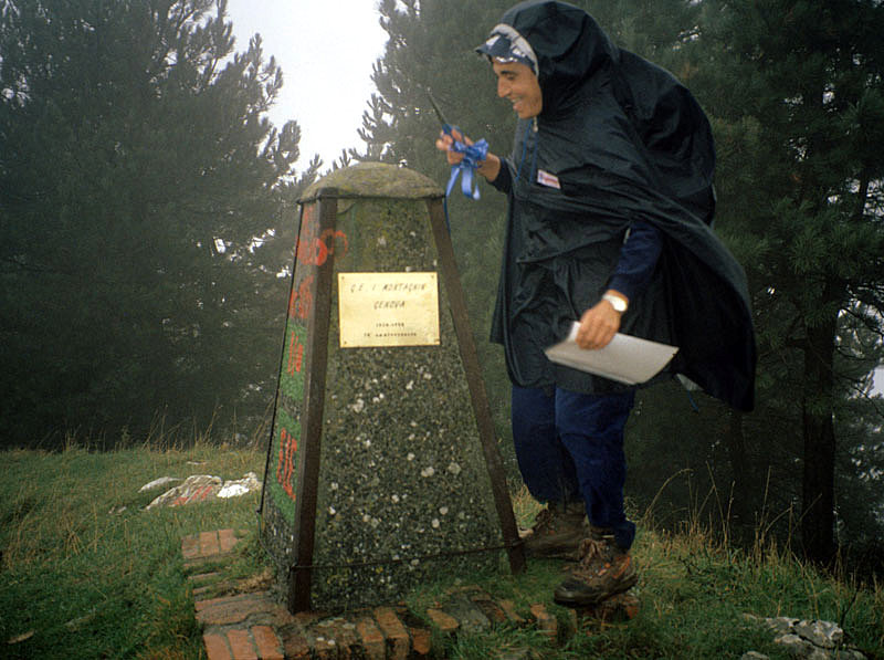 1998-4-ottobre-inaugurazione Targa.jpg